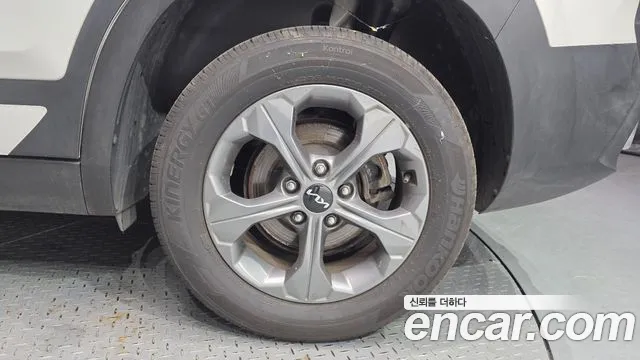Kia Seltos Seltos Бензин 1.6 турбо 2WD — Фото автомобиля 21