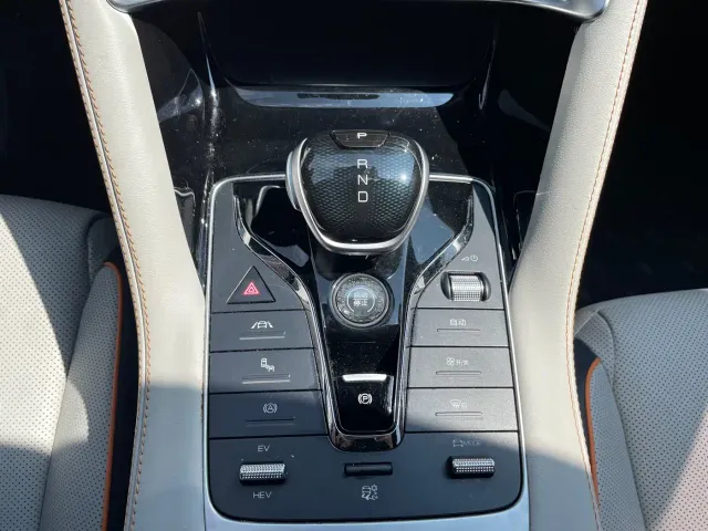 BYD Song PLUS — Фото автомобиля 12