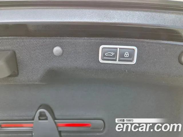Hyundai Grandeur GN7 — Фото автомобиля 8