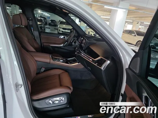 BMW X5 xDrive 40i M Sport — Фото автомобиля 16