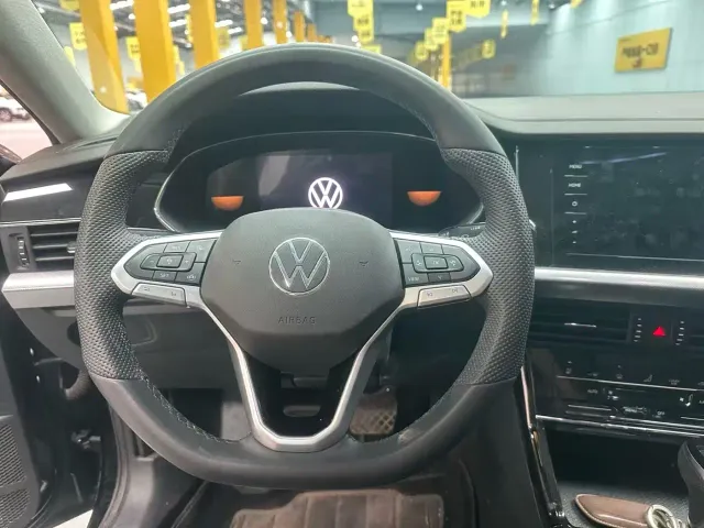 Volkswagen Passat — Фото автомобиля 6