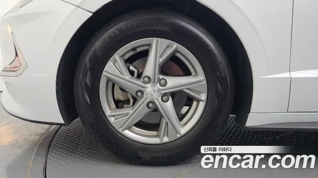 Hyundai Sonata Sonata (DN8) 2.0 LPG(Для проката) — Фото автомобиля 5