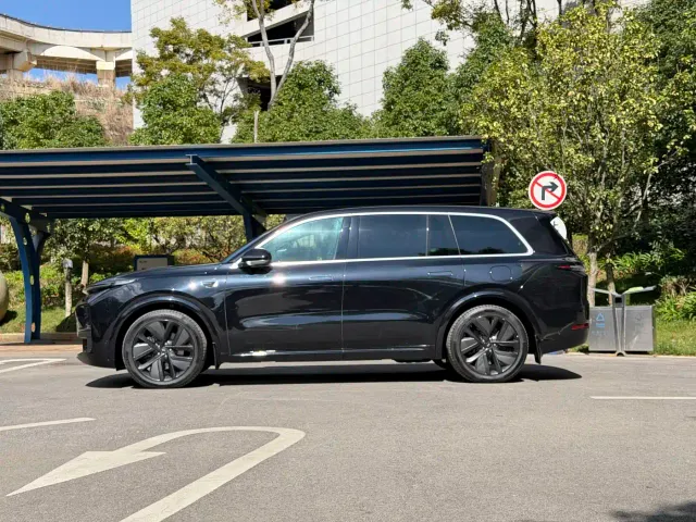 Li Auto L9 — Фото автомобиля 8