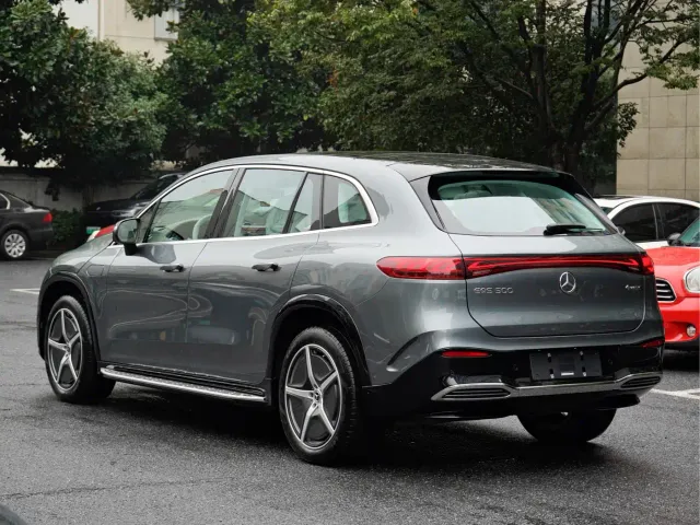Mercedes-Benz EQS SUV — Фото автомобиля 4