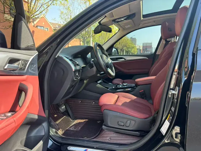BMW iX3 — Фото автомобиля 4