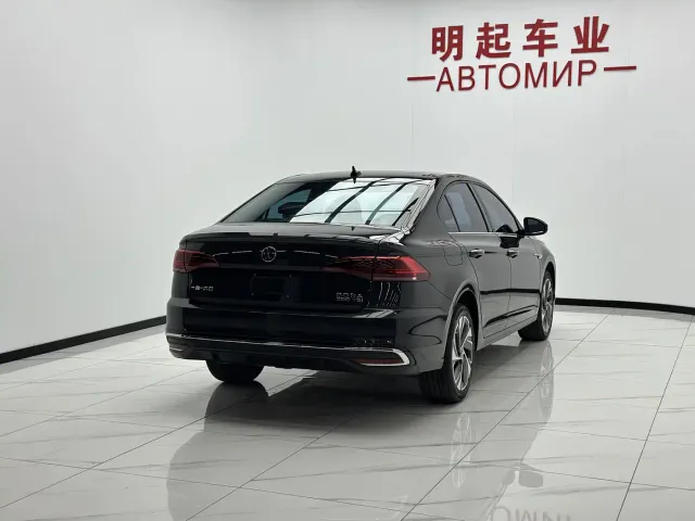 Volkswagen Bora — Фото автомобиля 9