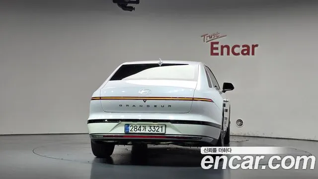 Hyundai Grandeur GN7 — Фото автомобиля 4