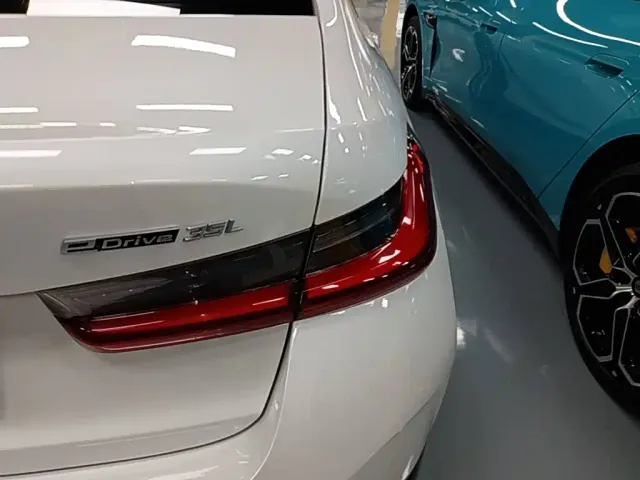 BMW i3 — Фото автомобиля 7