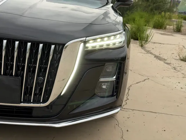 Hongqi H5 — Фото автомобиля 13