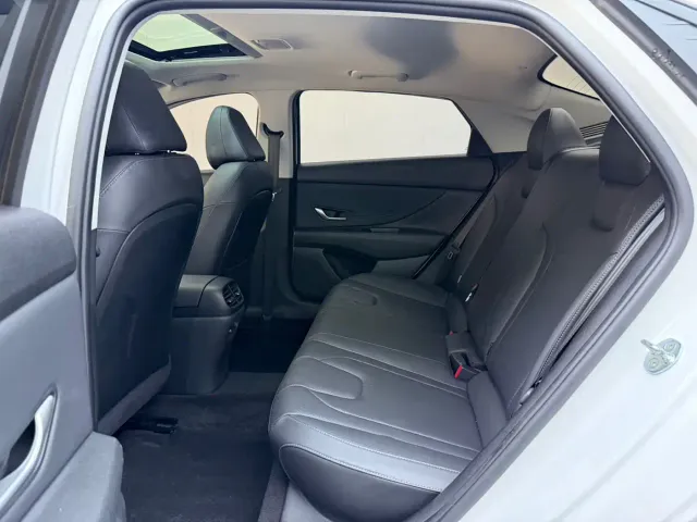 Hyundai Elantra — Фото автомобиля 9