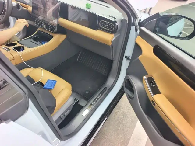 Leapmotor C01 — Фото автомобиля 17