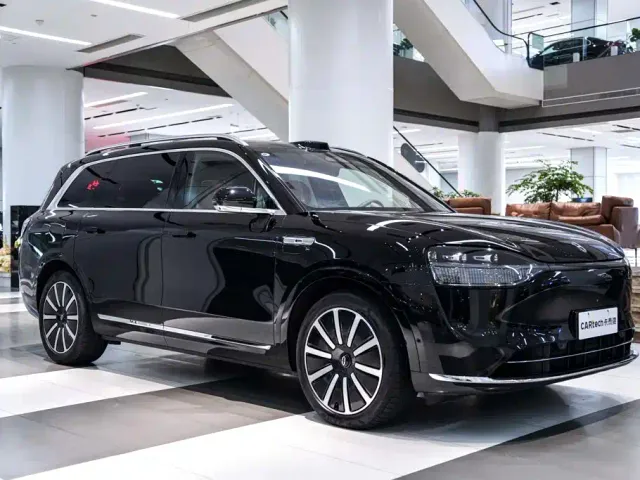 Aito M9 — Фото автомобиля 3