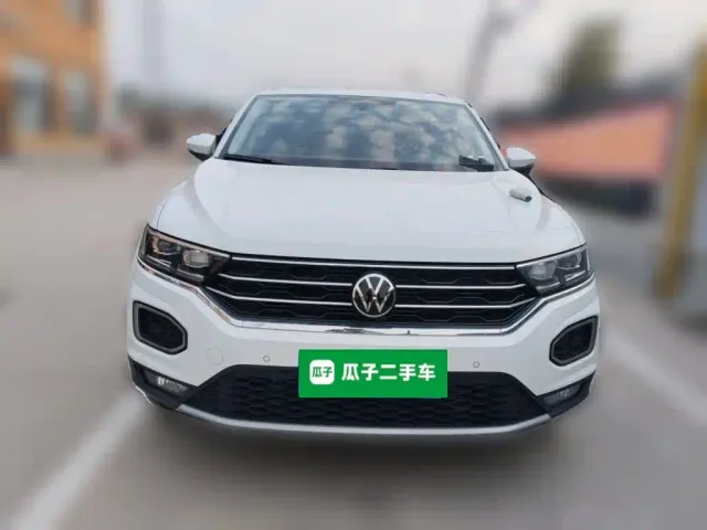 Volkswagen T-Roc — Фото автомобиля 2