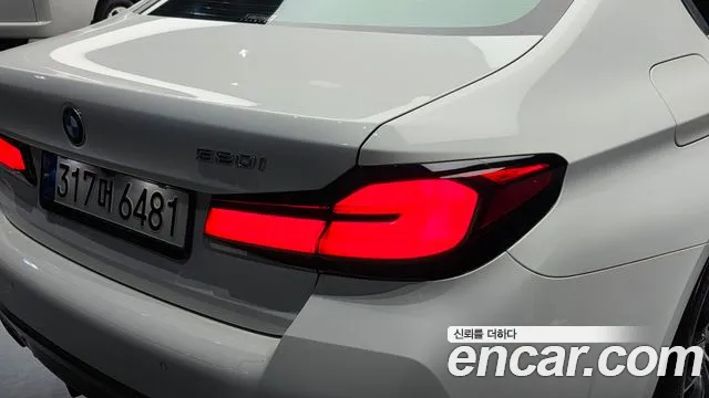 BMW 5-Series — Фото автомобиля 22