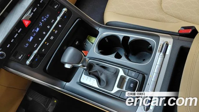 Kia Canival Carnival 4 поколение Бензин 11 мест Prestige — Фото автомобиля 9
