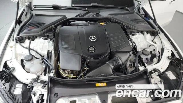 Mercedes-Benz E-Class — Фото автомобиля 4