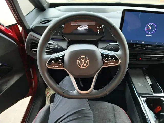 Volkswagen ID.3 — Фото автомобиля 10
