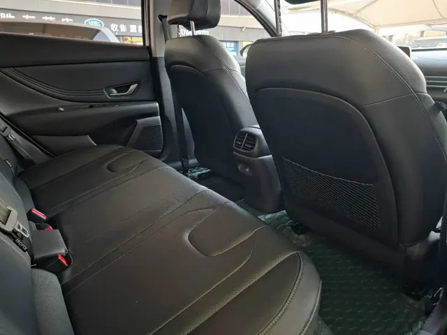 Hyundai Elantra — Фото автомобиля 13