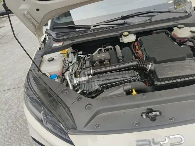 BYD Seal 06 — Фото автомобиля 21