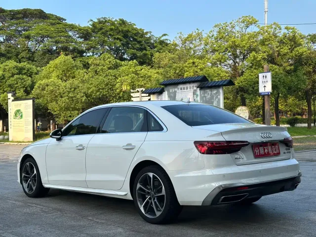 Audi A4L — Фото автомобиля 6