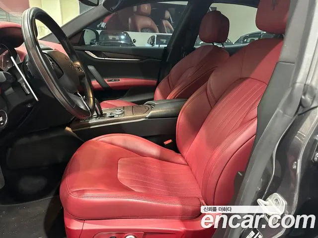 Maserati Ghibli — Фото автомобиля 10