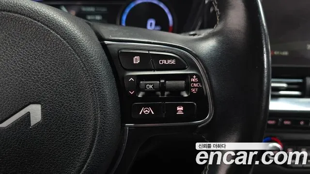 Kia Niro — Фото автомобиля 15