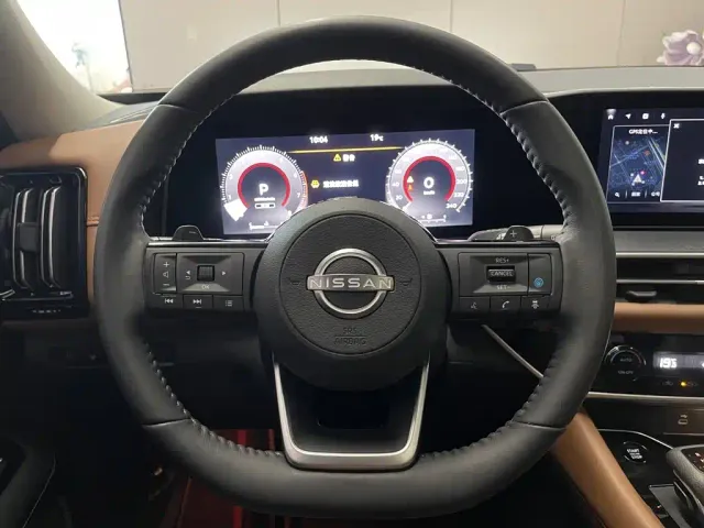 Nissan Terra — Фото автомобиля 14