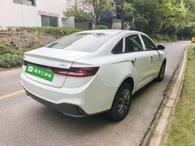 Geely Geometry A — Фото автомобиля 6