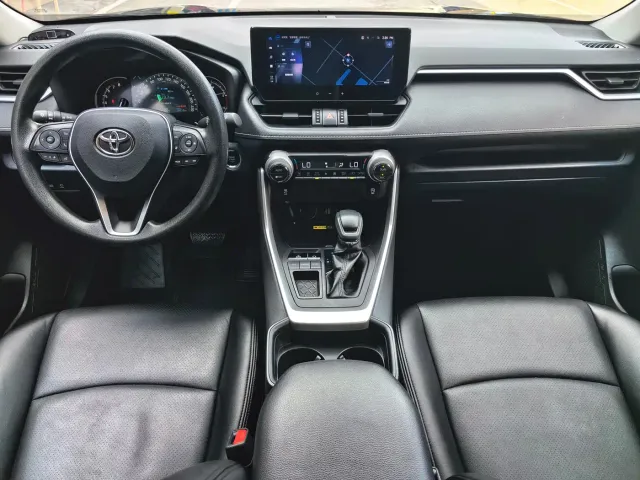 Toyota RAV4 — Фото автомобиля 8