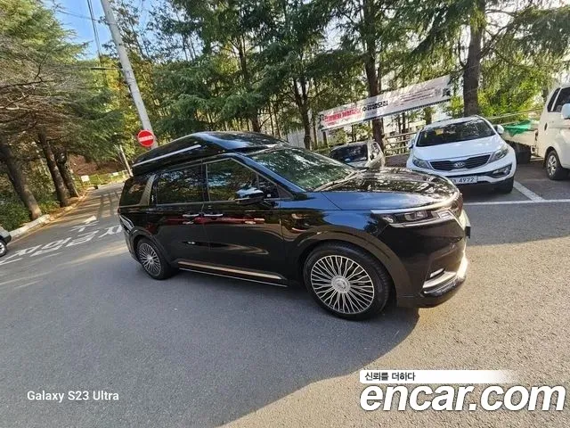 Kia Carnival Generation 4 — Фото автомобиля 5