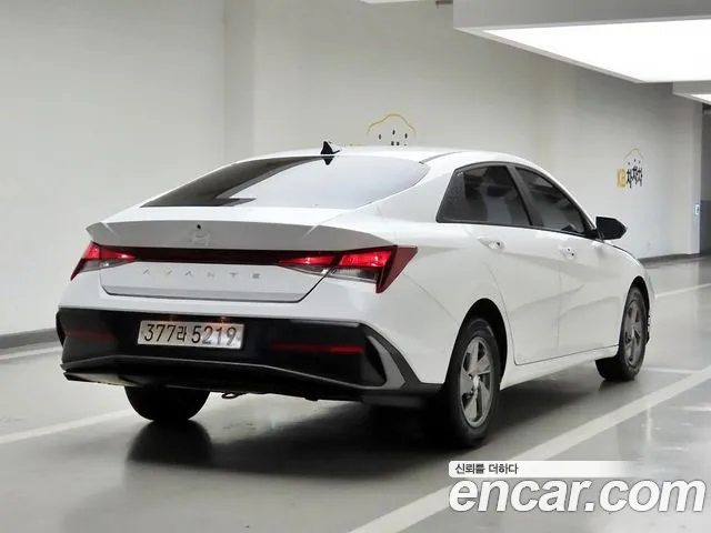 Hyundai Avante — Фото автомобиля 4