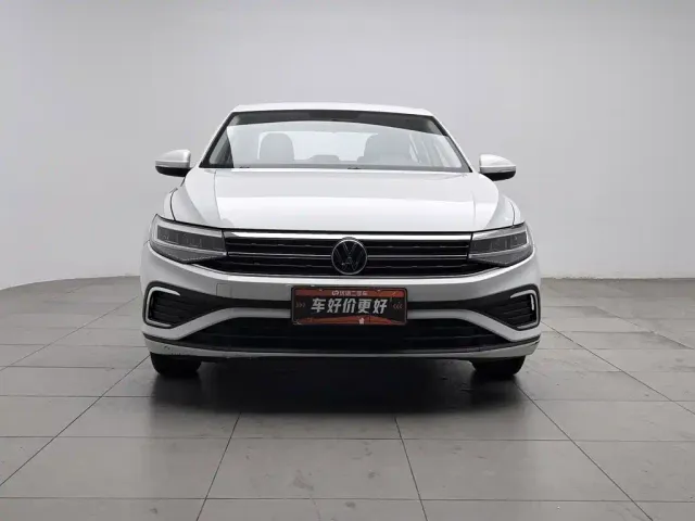 Volkswagen Bora — Фото автомобиля 3