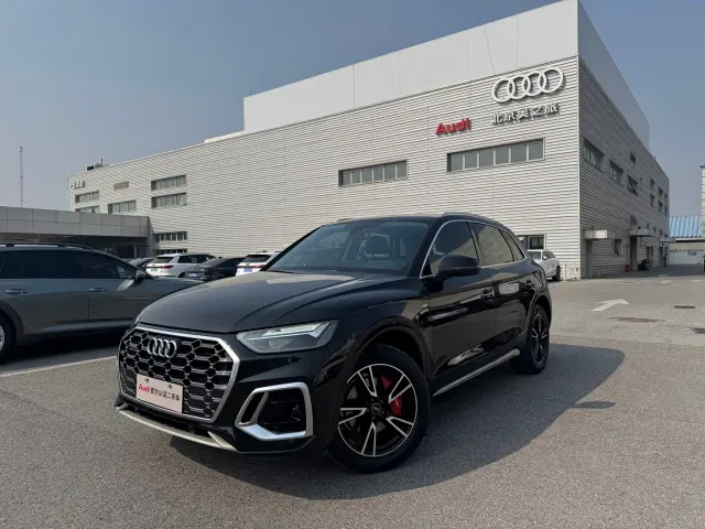 Фотография автомобиля — Audi Q5L