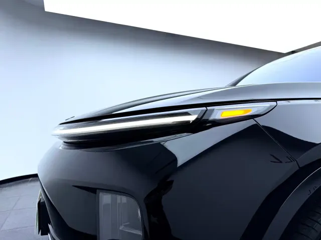 Li Auto L8 — Фото автомобиля 8