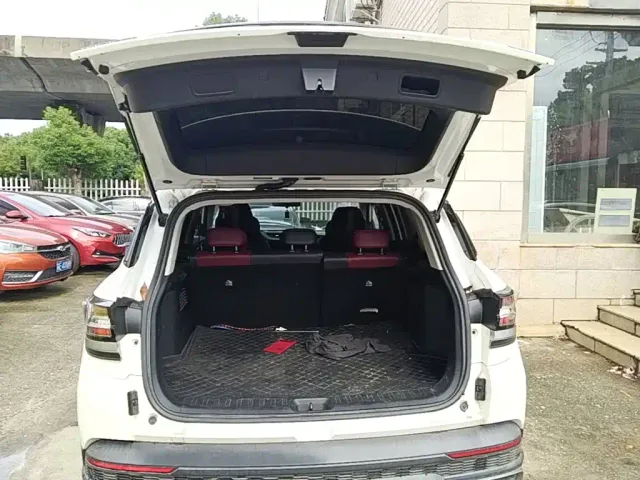 Dongfeng Fengshen AX7 — Фото автомобиля 18