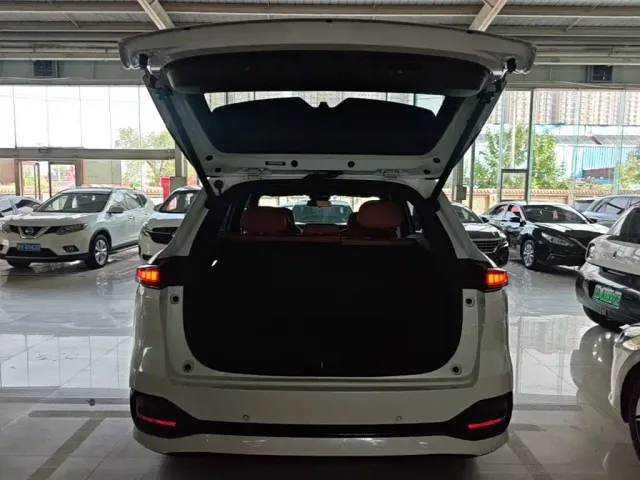 Changan CS75 Plus — Фото автомобиля 18