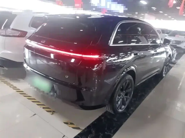 Li Auto L7 — Фото автомобиля 6