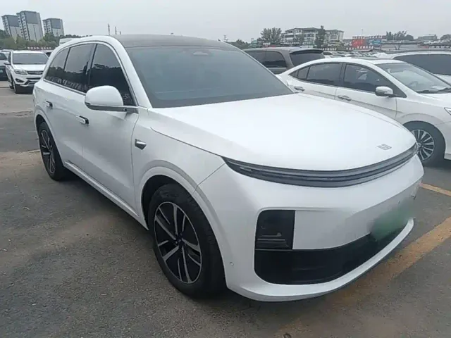 Li Auto Li Auto L6 2024 Pro — Фото автомобиля 3