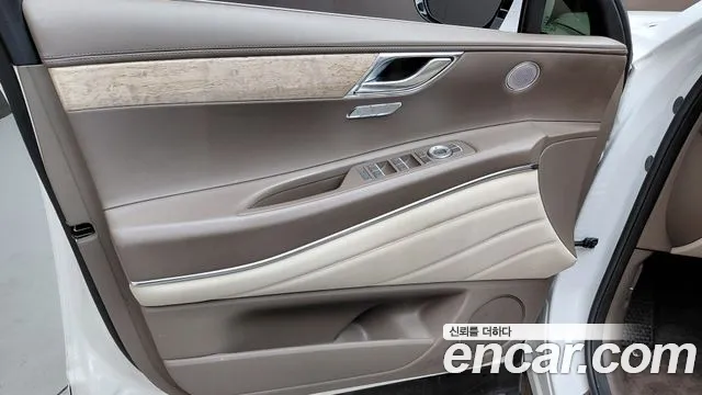 Genesis GV80 — Фото автомобиля 25
