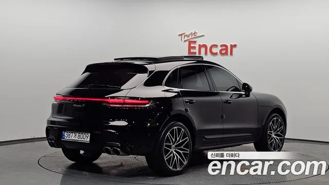 Porsche Macan — Фото автомобиля 2