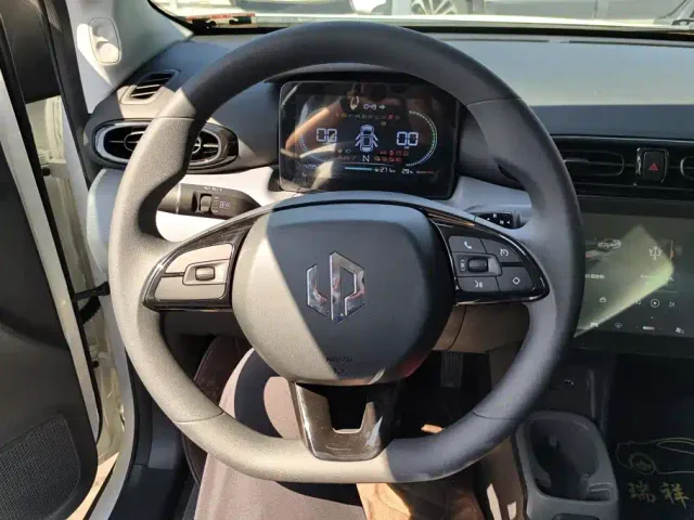 Leapmotor T03 — Фото автомобиля 15