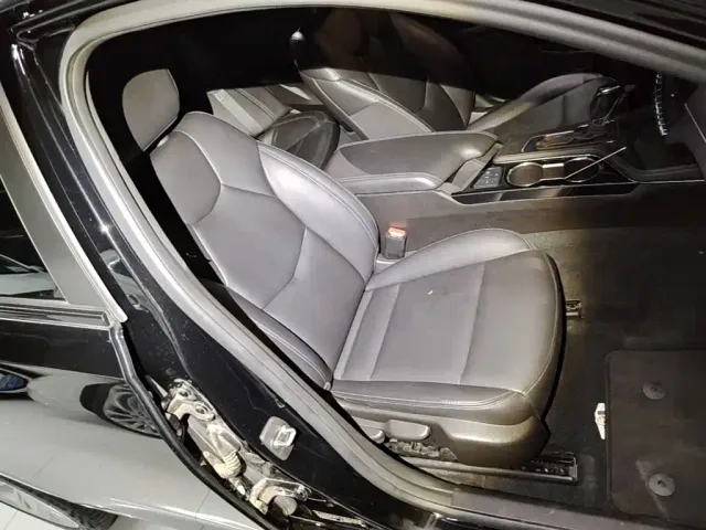 Cadillac CT4 — Фото автомобиля 24