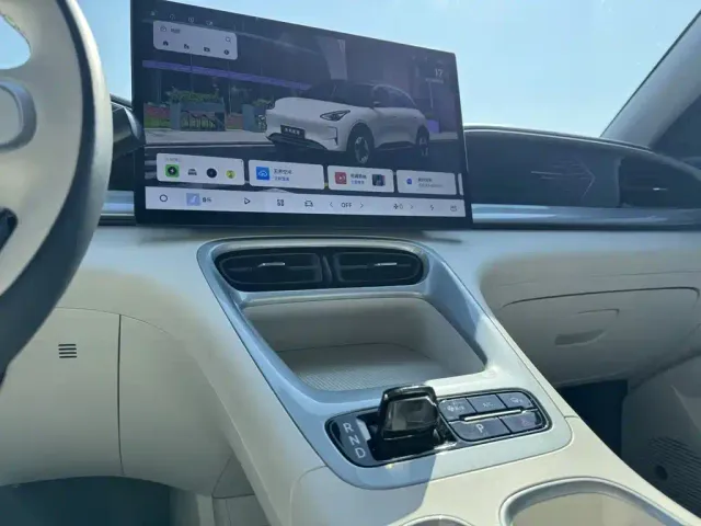 Geely Starry Wish — Фото автомобиля 15