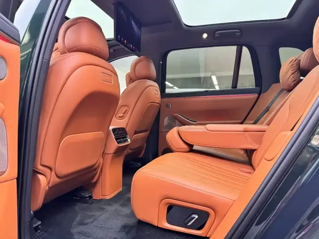 AITO Wenjie AITO M7 2026 Extended Range Ultra AWD 5-Seater — Фото автомобиля 11
