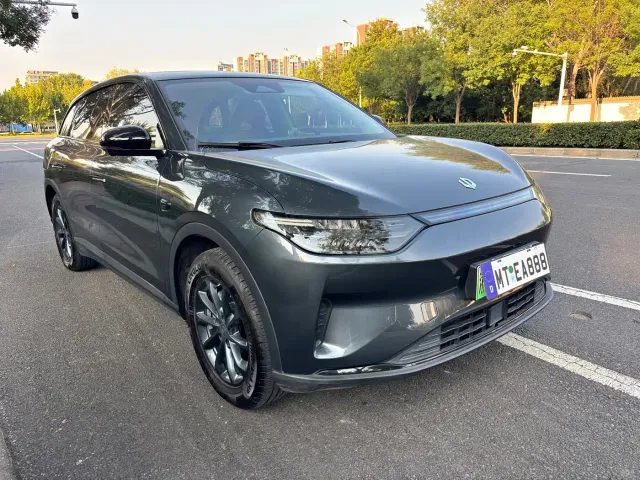 Leapmotor C11 — Фото автомобиля 3