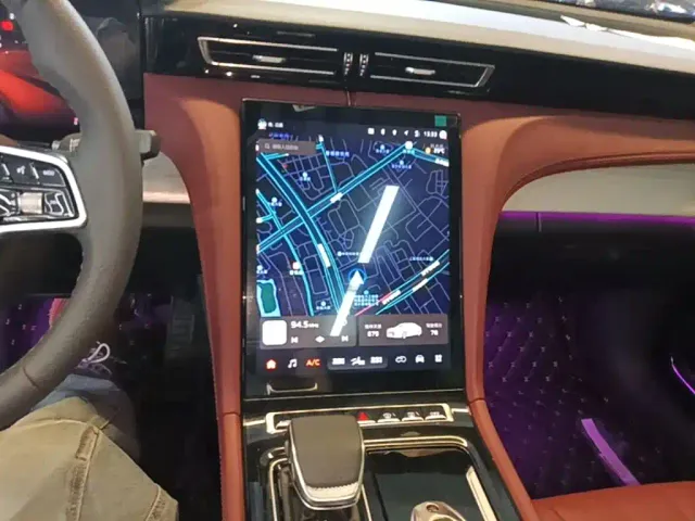 Hongqi H5 — Фото автомобиля 12