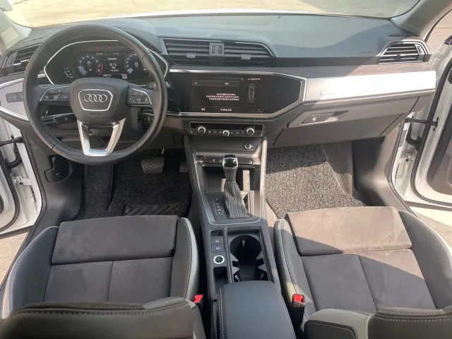 Audi Q3 — Фото автомобиля 11
