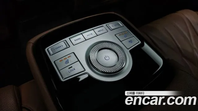 Genesis G80 Бензин 2.5 турбо AWD — Фото автомобиля 27