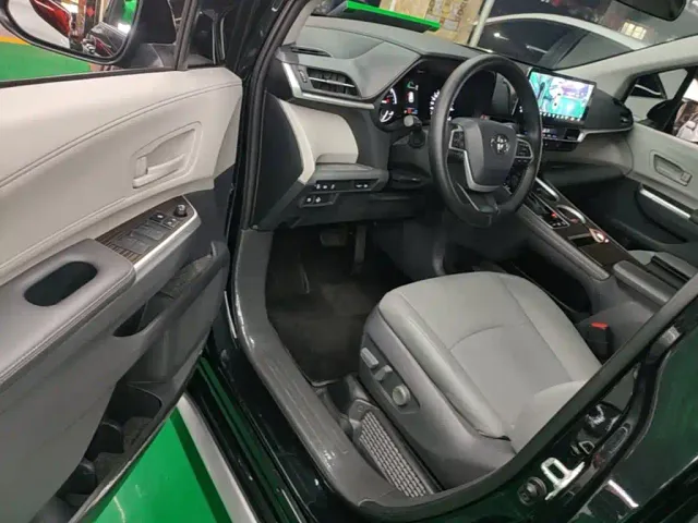 Toyota Granvia — Фото автомобиля 15