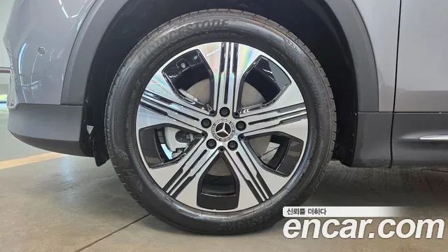 Mercedes-Benz EQB — Фото автомобиля 5